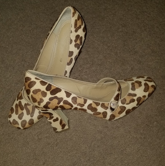 B. Makowsky Mary Jane Heel - Picture 3 of 4